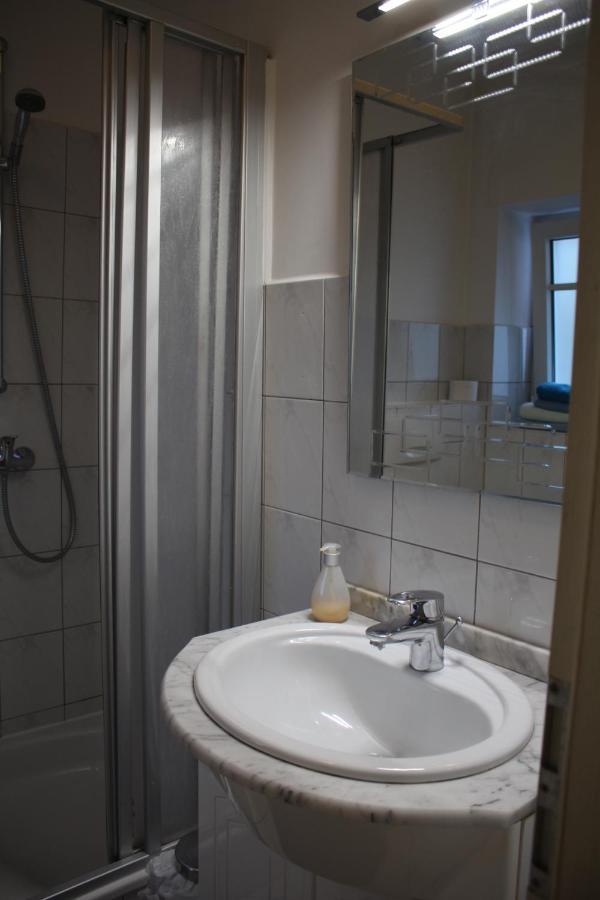 Sohre Hotel Hamburg Ngoại thất bức ảnh